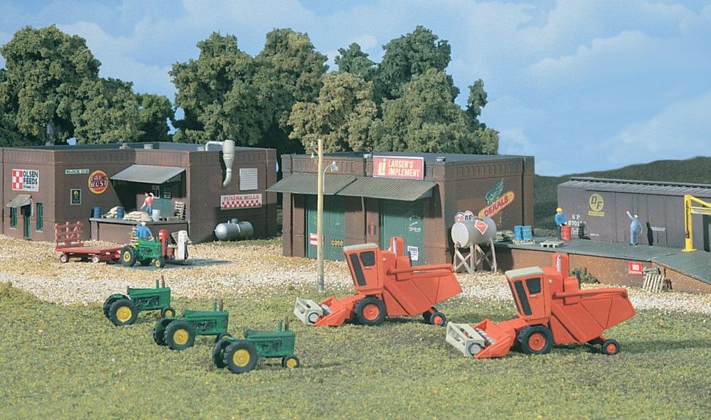 DPM 66100 N Olsen Feeds &amp; Larson's Implement
