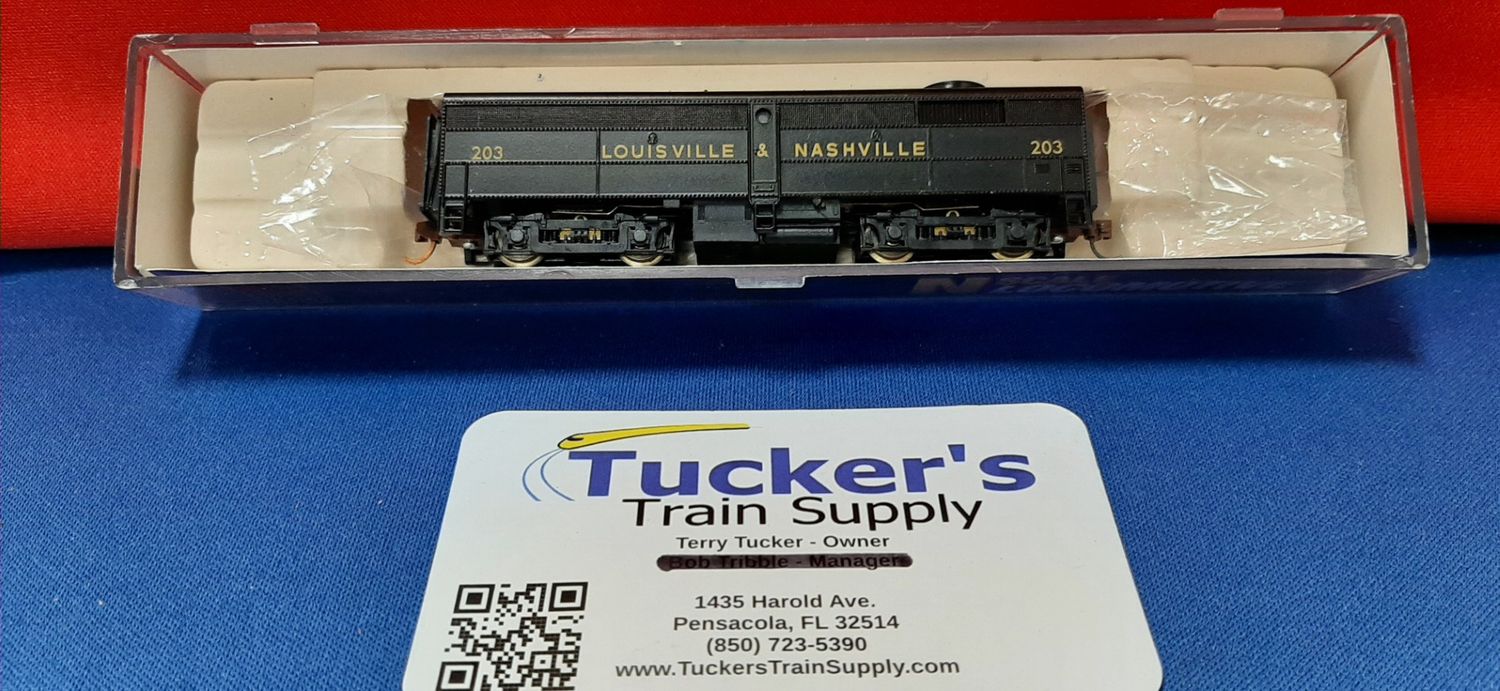 Used N FB2 L&amp;N B-Unit Locomotive 7637 Road #203 (Digitrax DZ123)