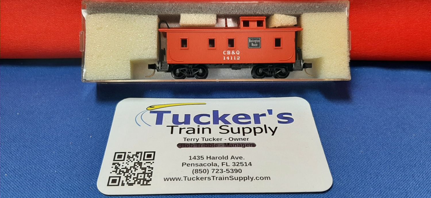 Used N Micro-Train CB&amp;Q Caboose # 14112