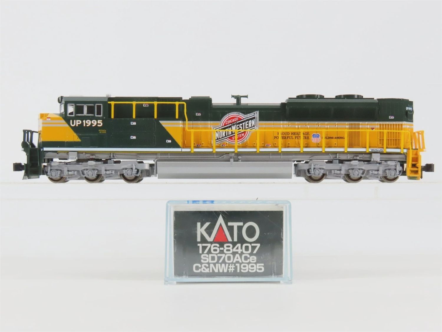 Used N Kato 176-8407 SD70ACe UP C&amp;NW Heritage Road #1995 (DC)