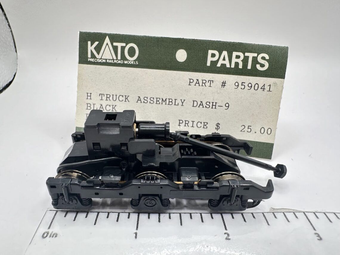 Kato HO 959041 GE Early Hi-Ad Truck, Black (Orig Circuit Board) (Short Wires, Includes Worm Gear, Universal)