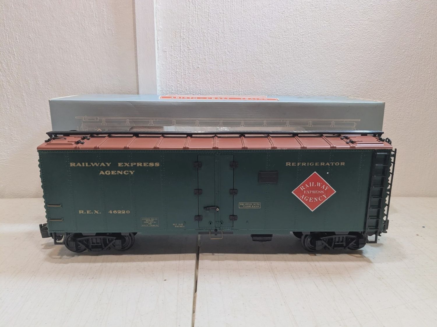 Used #1 Gauge ART-46220 REA Reefer Car