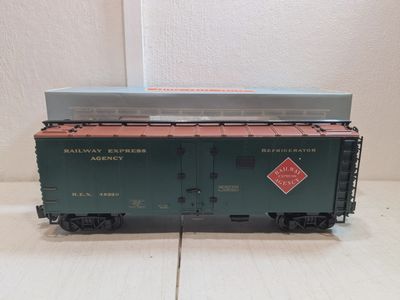 Used #1 Gauge ART-46220 REA Reefer Car