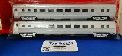Used HO AHM Southern Passenger Cars (2-Pack) Virgina &amp; 1561