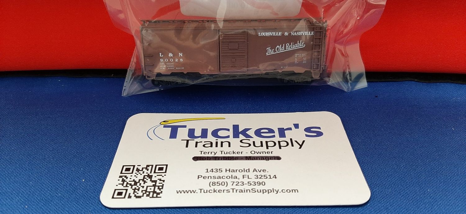 Used N Micro-Trains 40' L&amp;N Boxcar Road # 90028 (C7)