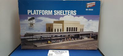 Pre-Owned Walters HO Platform Shelters (Not Used) #933-3175 - 2 kits