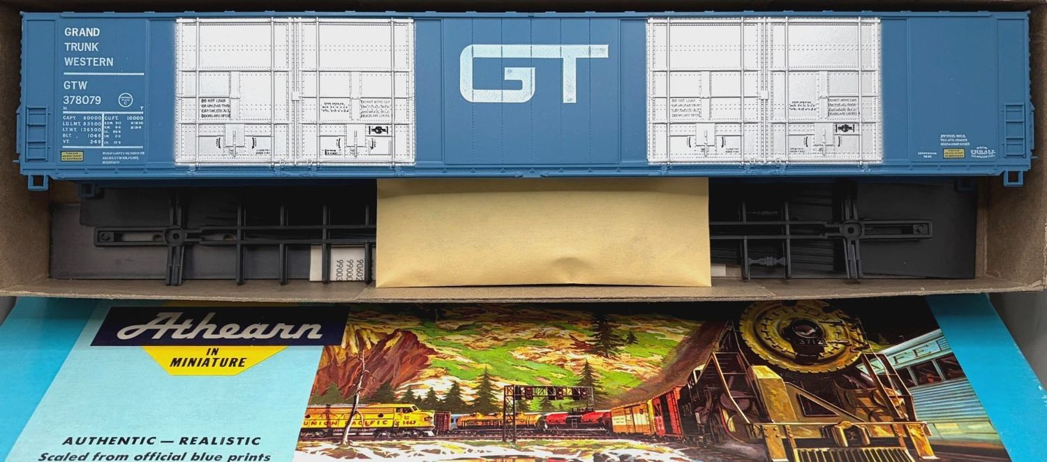 Used HO Athearn Kit GTW 378079 56' High-Cube 8-Door Boxcar