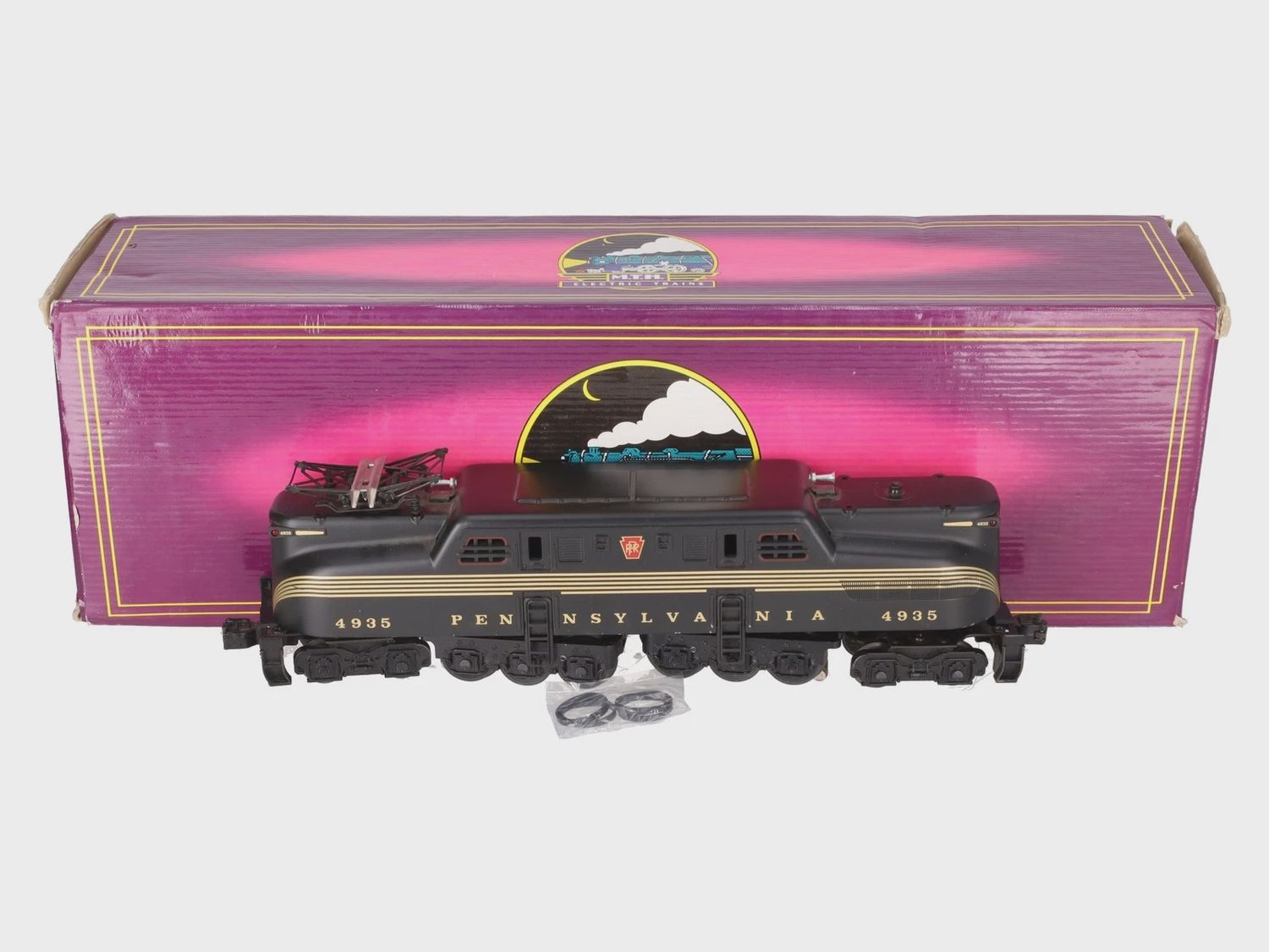 Pre-Owned MTH O Scale GG-1 Locomotive #4935 NIB
