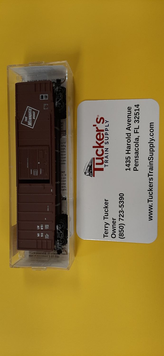 Used N Micro-Trains "Milwaukee Road" 50' Rib side Box Car #50851