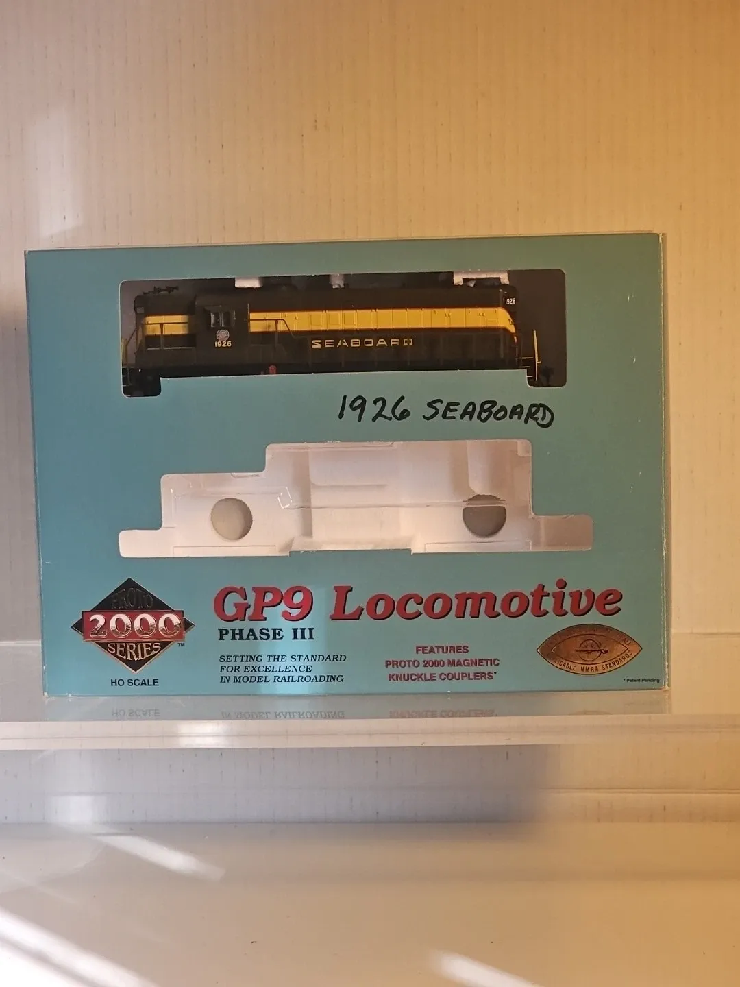 Used HO Life-Like 21645 GP9 Phase III Seaboard Road #1926