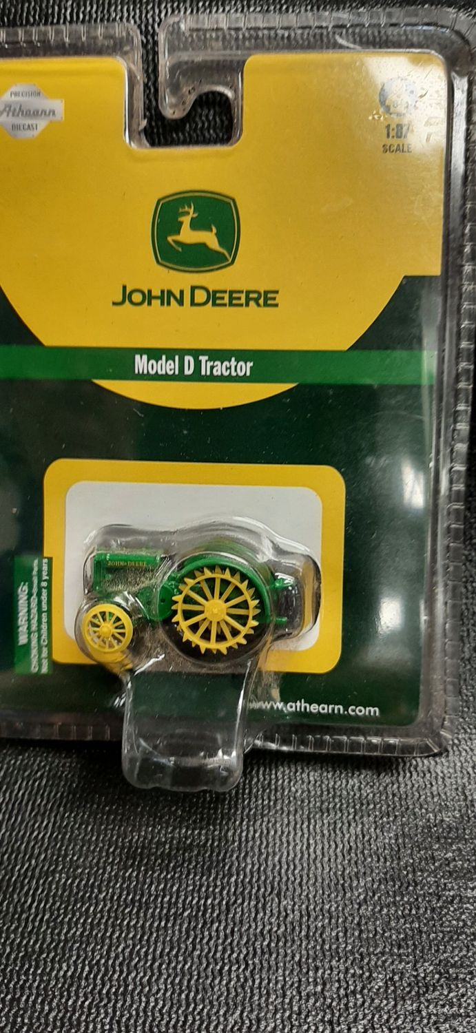 Athearn HO Scale John Deere Tractor #7705