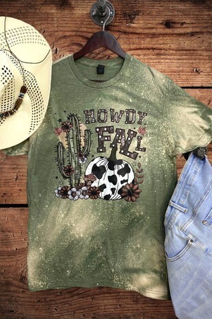 Curvy Howdy Fall Graphic T