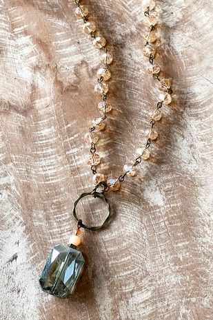 Winnie Short Necklace