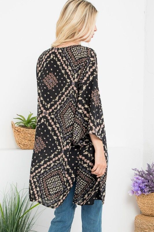 Curvy Ellison Kimono