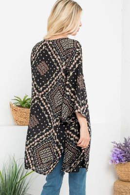 Curvy Ellison Kimono