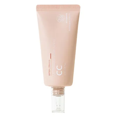 Beaudiani UV Protector Primer Toning CC SPF 50

Beaudiani UV Protector Primer Toning Cc SPF 50 has a light texture that immediately penetrates the skin, leaving it hydrated and protecting it from UV radiation. They go through glass, so it&#39;s important to use a product with SPF every day, especially when driving or having your desk next to a window. You can use the product as a make-up base, or as such, it absorbs quickly and gives brightness to the skin. The abbreviation CC comes from &quot;Color Corrector&quot;, the primer having pigments that even out the skin tone, being suitable for all skin types, especially for skin prone to redness or with acne tendency.
Skin type: All skin types
Routine: Day routine
Skin concerns: Acne | Oily skin | Wrinkles | Imperfections | Pigmentation spots | Dry skin | Dull skin | Sensitive skin | Redness | Couperose | Scars | Anti-aging
For: Unisex
Size: 50 ml