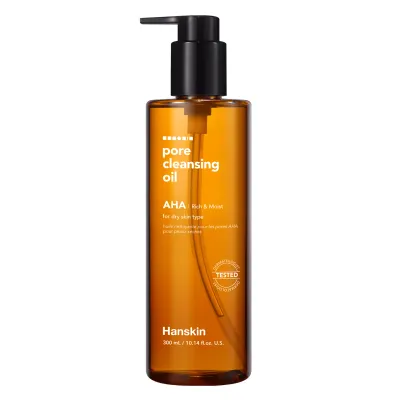 Hanskin AHA Pore Cleansing Oil

Skin type: Dry skin | Sensitive skin | All skin types
Routine: Day routine | Evening routine
Skin concerns: Blackheads | Dilated pores | Dehydration | Imperfections | Dry skin | Dull skin | Sensitive skin | Firmness
For: Women | Men | Unisex
Size: 300 ml

Hanskin AHA Pore Cleansing Oil (300ml) purifies, cleanses and exfoliates the skin in one go. Perfect even for dry skin, the formula with natural ingredients and alpha-hydroxy acids (AHA) cleanses and hydrates the skin. The formula is delicate and effectively removes make-up, smoothes skin texture and removes impurities from pores without leaving greasy residue. Just one gesture and the pores are minimized, the skin is cleaner, brighter and more hydrated.

Benefits:
• Plant-based ingredients and alpha-hydroxy acids (AHAs) that hydrate the skin. and removes make-up, smoothes skin texture and removes impurities from pores without leaving a greasy residue.
• Contains AHAs such as lactic acid and glycolic acid, which gently exfoliate the skin and clean pores.
• Nourishing oils hydrate the skin.
• Effectively removes all types of makeup, including waterproof makeup.
• Easy-to-use pump ensures hygienic and precise application.

Active ingredients:
• Lactic acid: a mild AHA acid that dissolves dead cells with a moisturizing effect.
• Glycolic acid: an AHA acid that evens skin texture and cleans pores.
• Sunflower seed oil: rich in vitamin E, has anti-aging benefits.
• Jojoba oil: improves texture and moisturizes the skin.

100% Clean Beauty:
• No parabens
• No dyes
• No artificial fragrance
• Alcohol-free