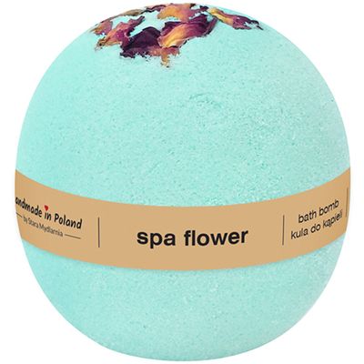 Stara Mydlarnia Spa Flower Bath Bomb

The effervescent bath bomb Spa Flower, from Stara Mydlarnia (75g), is enriched with sweet almond oil, avocado oil and flower petals. Indulge your body and senses with a product that will leave your skin smooth, moisturized and smelling divine, transforming your bathing ritual into a daily dose of joy and relaxation.

Clean bodycare | Eco-friendly | Vegan
For: Women | Men | Unisex