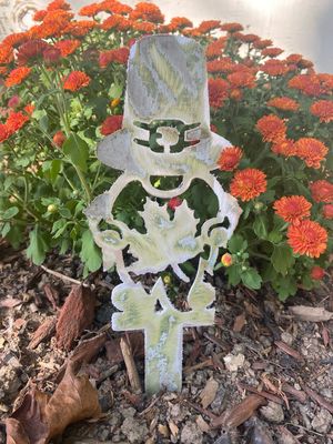 Gnome Holding Leaf