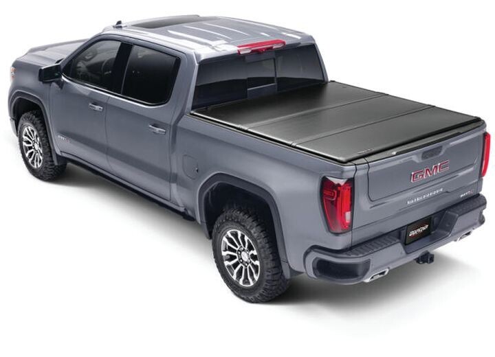 Undercover Triad Tonneau Cover 1999-2018 SILVERADO/SIERRA 1500 5.5 BED TRIAD COVER