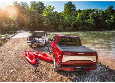 Undercover FLEX Hard Folding Tonneau Cover 2015-2020 F150 EXT/CREW CAB 5.5FT SB FLEX TONNEAU COVER
