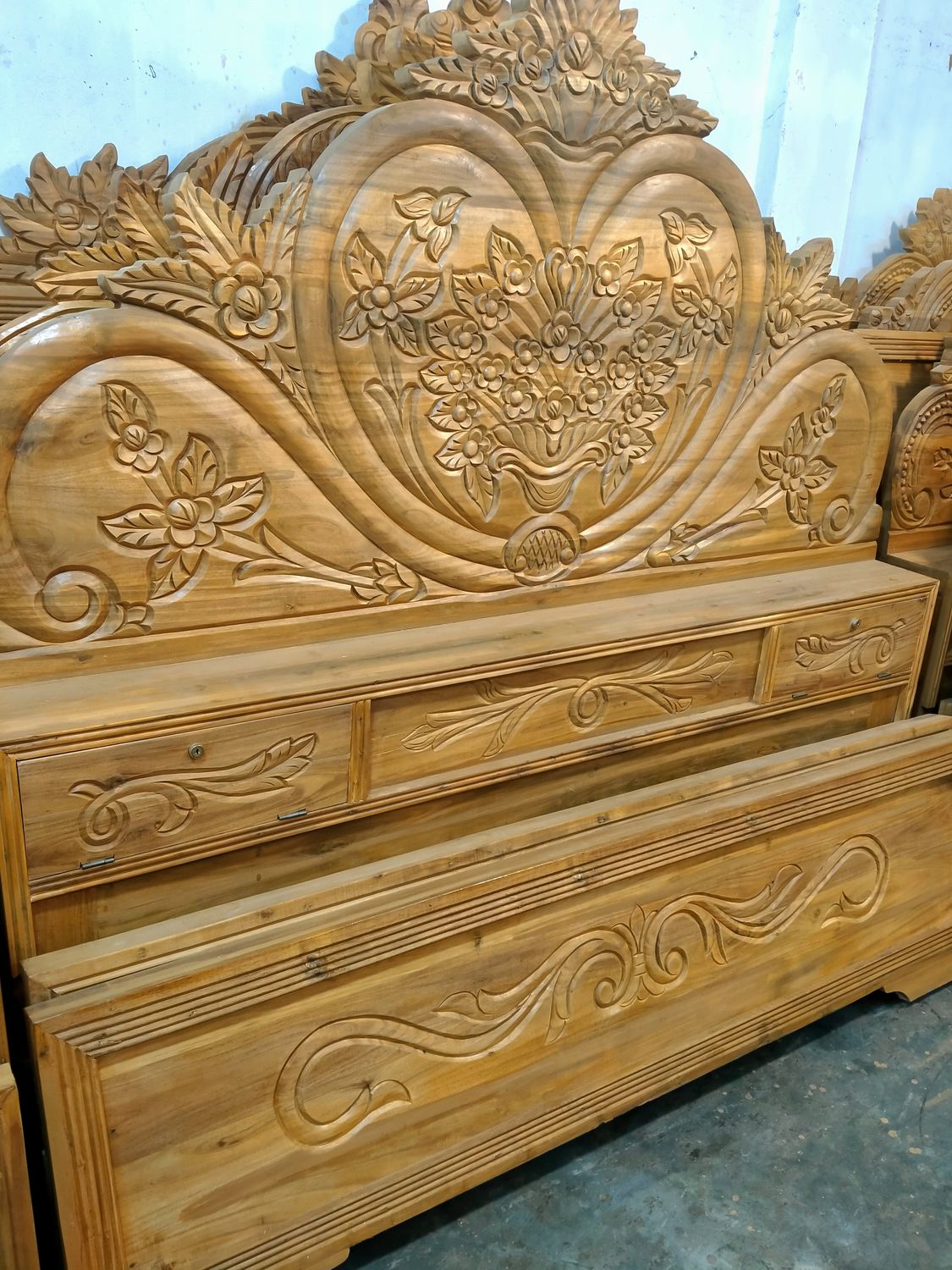 Semi Box Bed 6/7