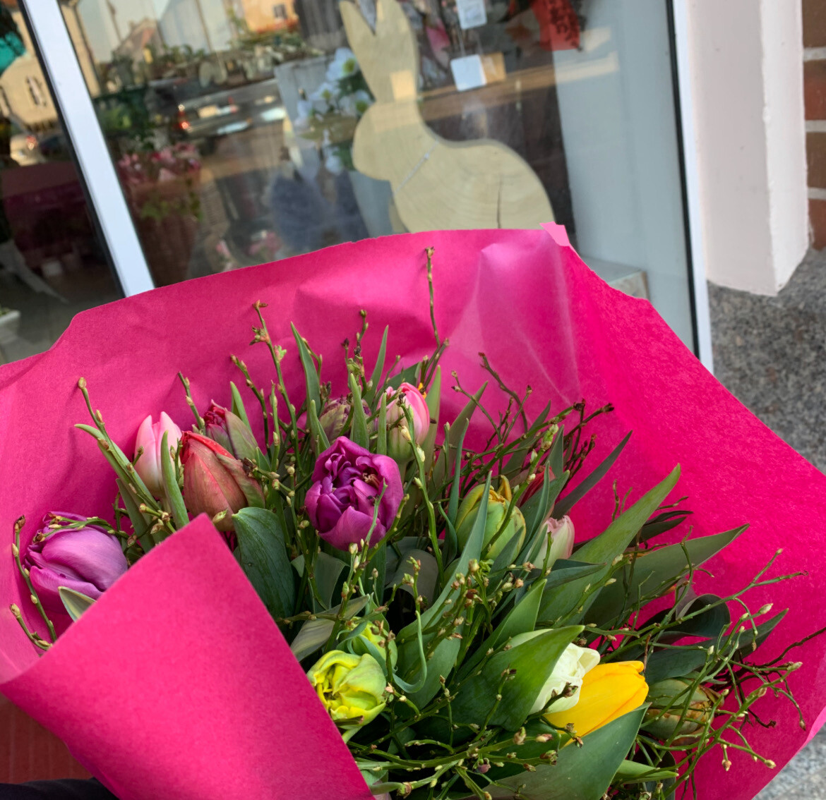 Bunter Tulpenstrauß ab 30,00 Bunter Tulpenstrauß ab 30,00