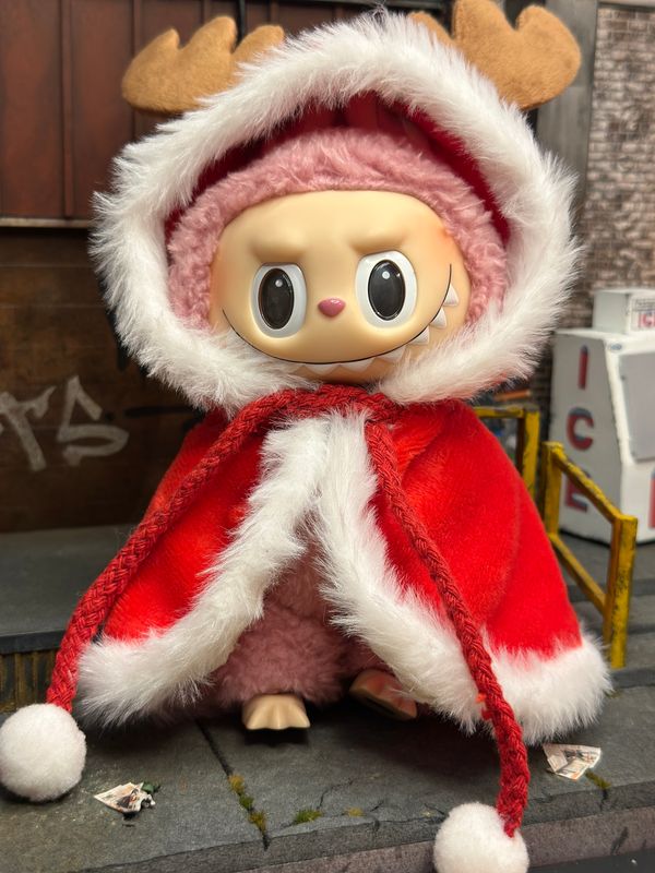 Labubu Fashion - Christmas, Into the Cold