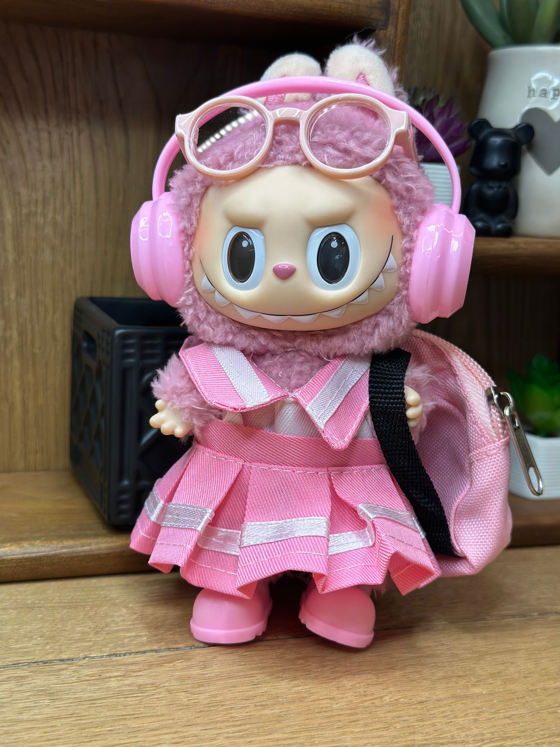 Labubu Fashion - off to school