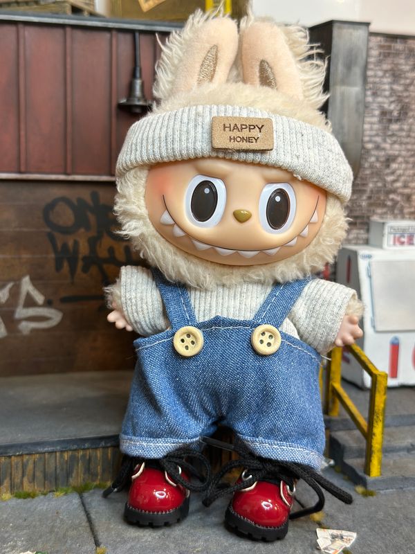 Labubu Fashion - In My Red Boots