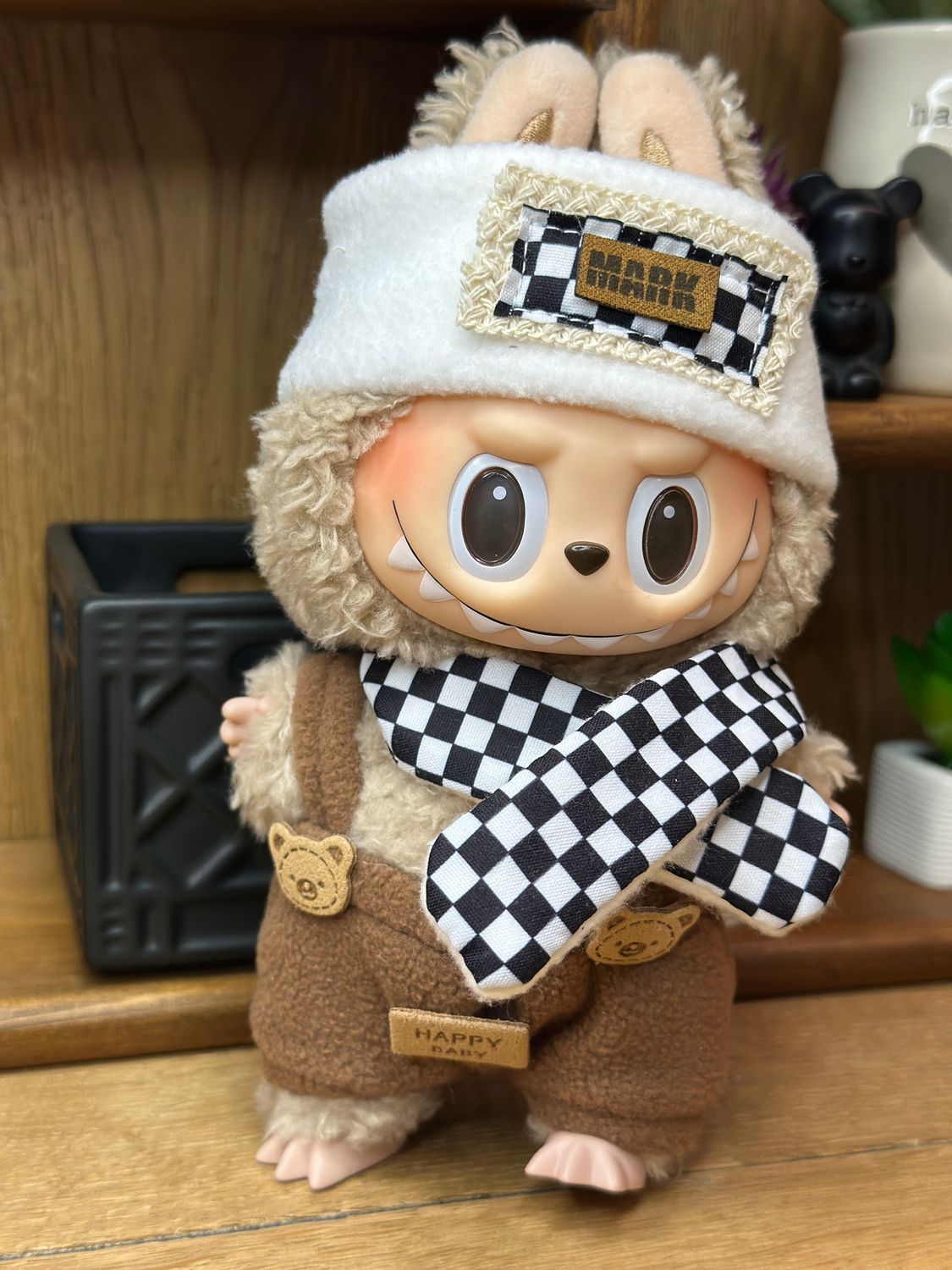 Labubu Fashion - Onesie &amp; Checkered Scarf