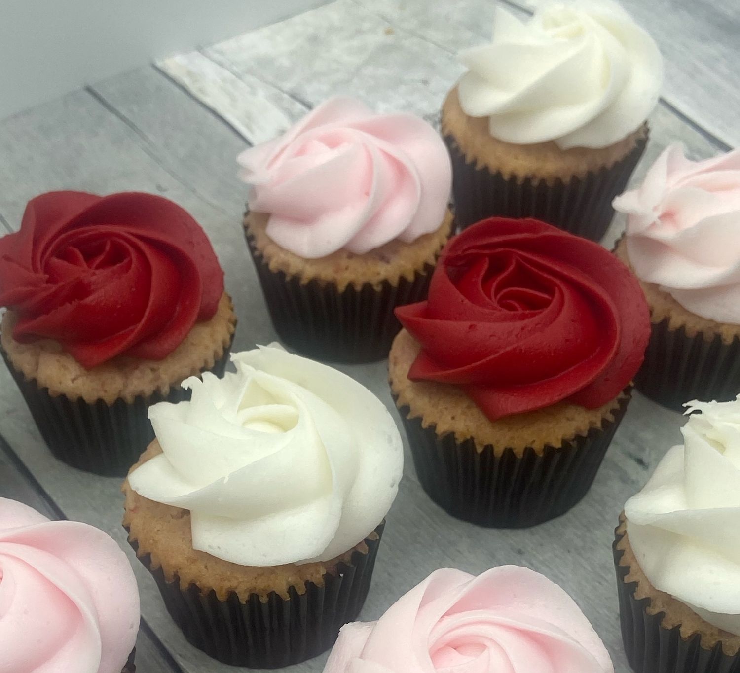 Mini Valentine Rose Cupcakes - 6 Count