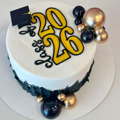 Graduation Cake - Black and Gold with Grad Cap