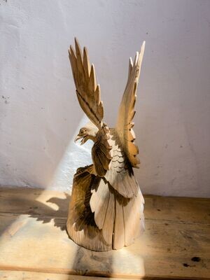 Aquila stilizzata in legno