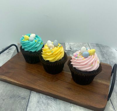 Easter Cupcakes &amp; Cakes