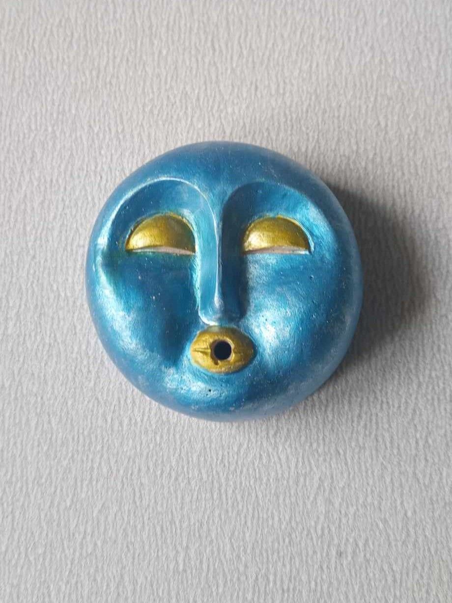 Lune bleutée
