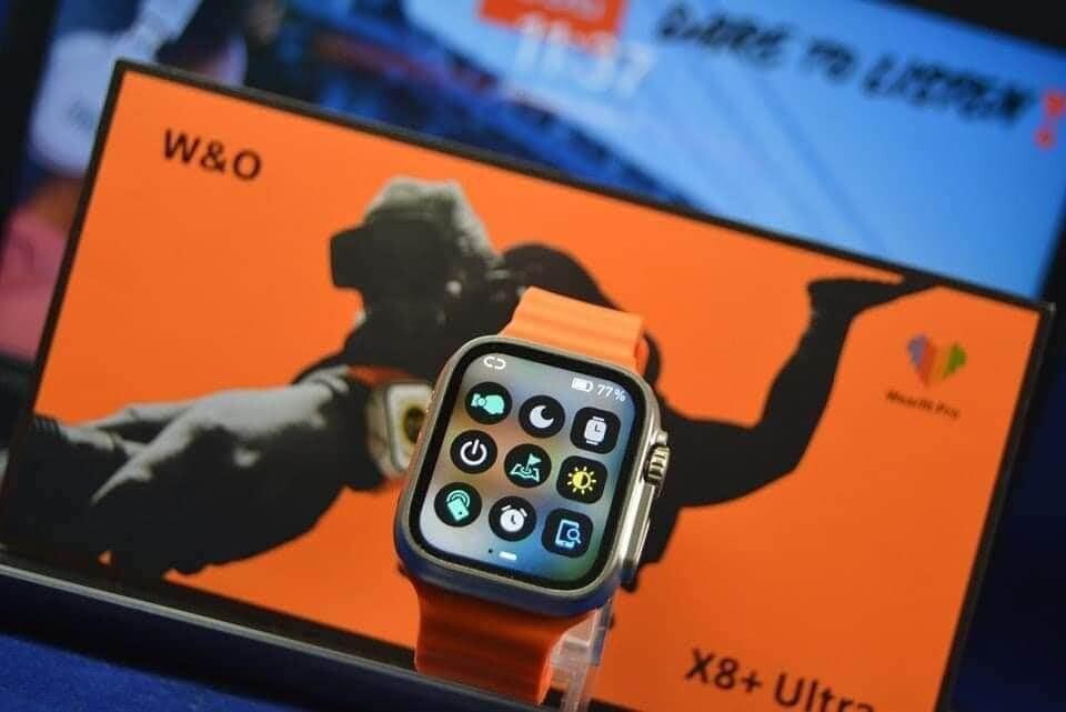 X8 Ultra Plus Smart Watch
