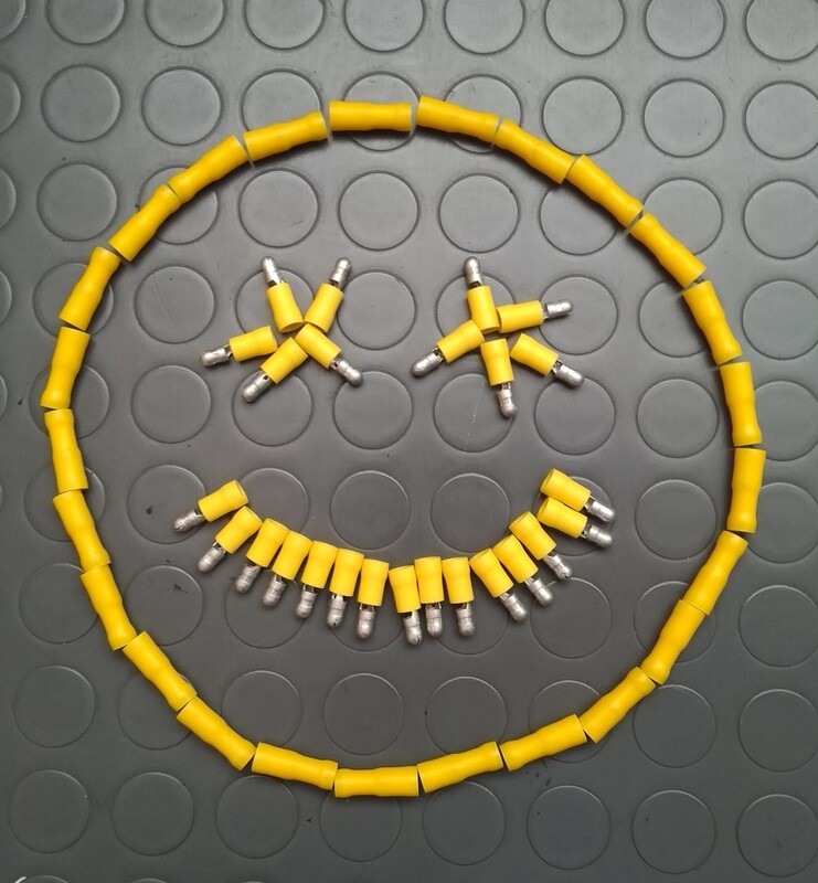 Rundstecker Isoliert für Kabel 4-6mm2 PVC je 25 Stück nur 9.90.-