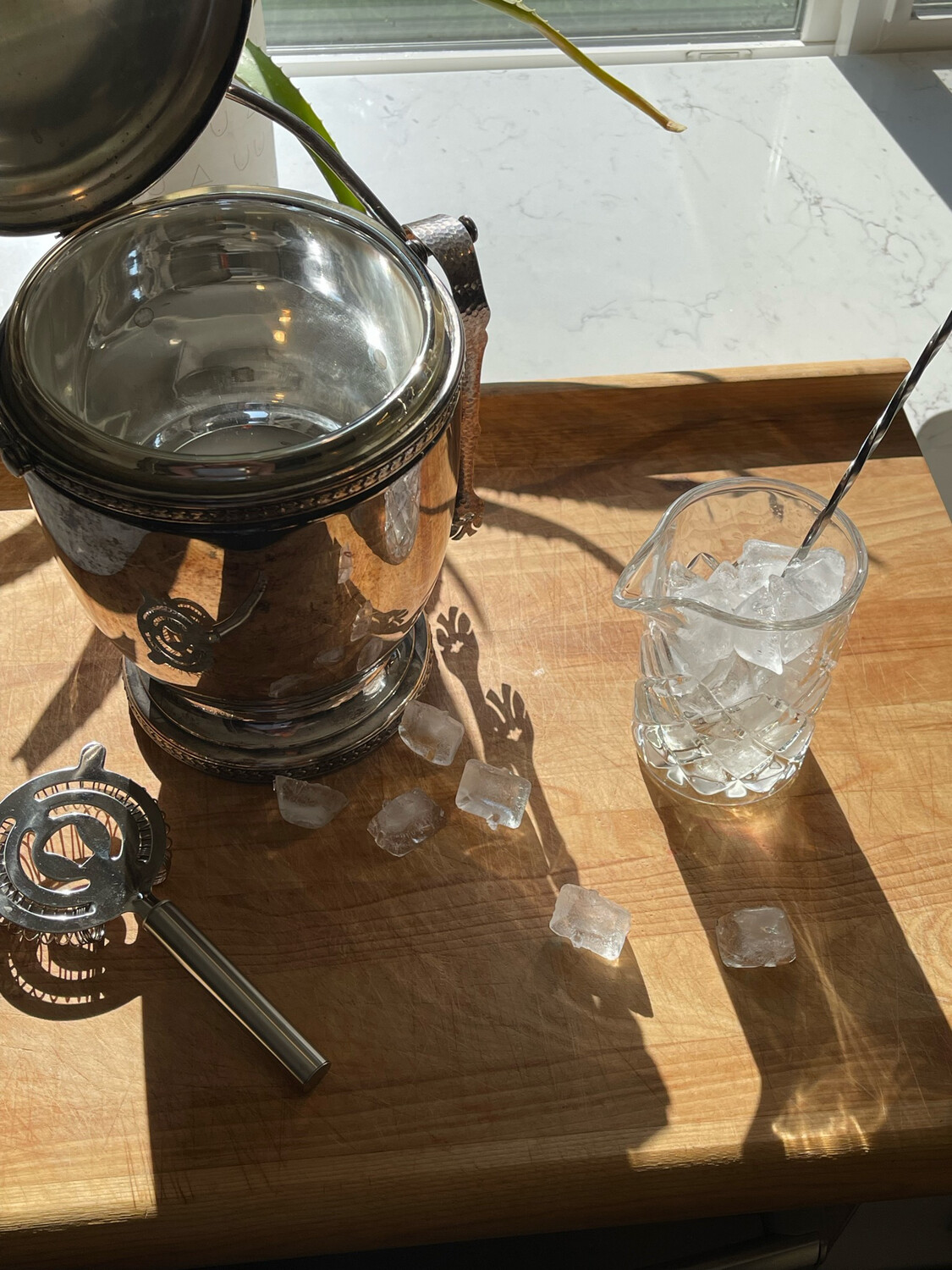 Silver Hinged Roll Top Ice Bucket with Tongs