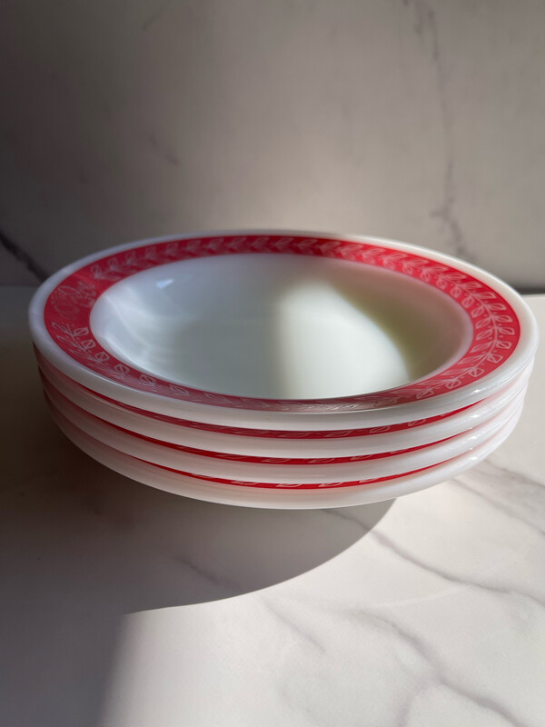 1960s Pyrex Tableware by Corning Plate Set
