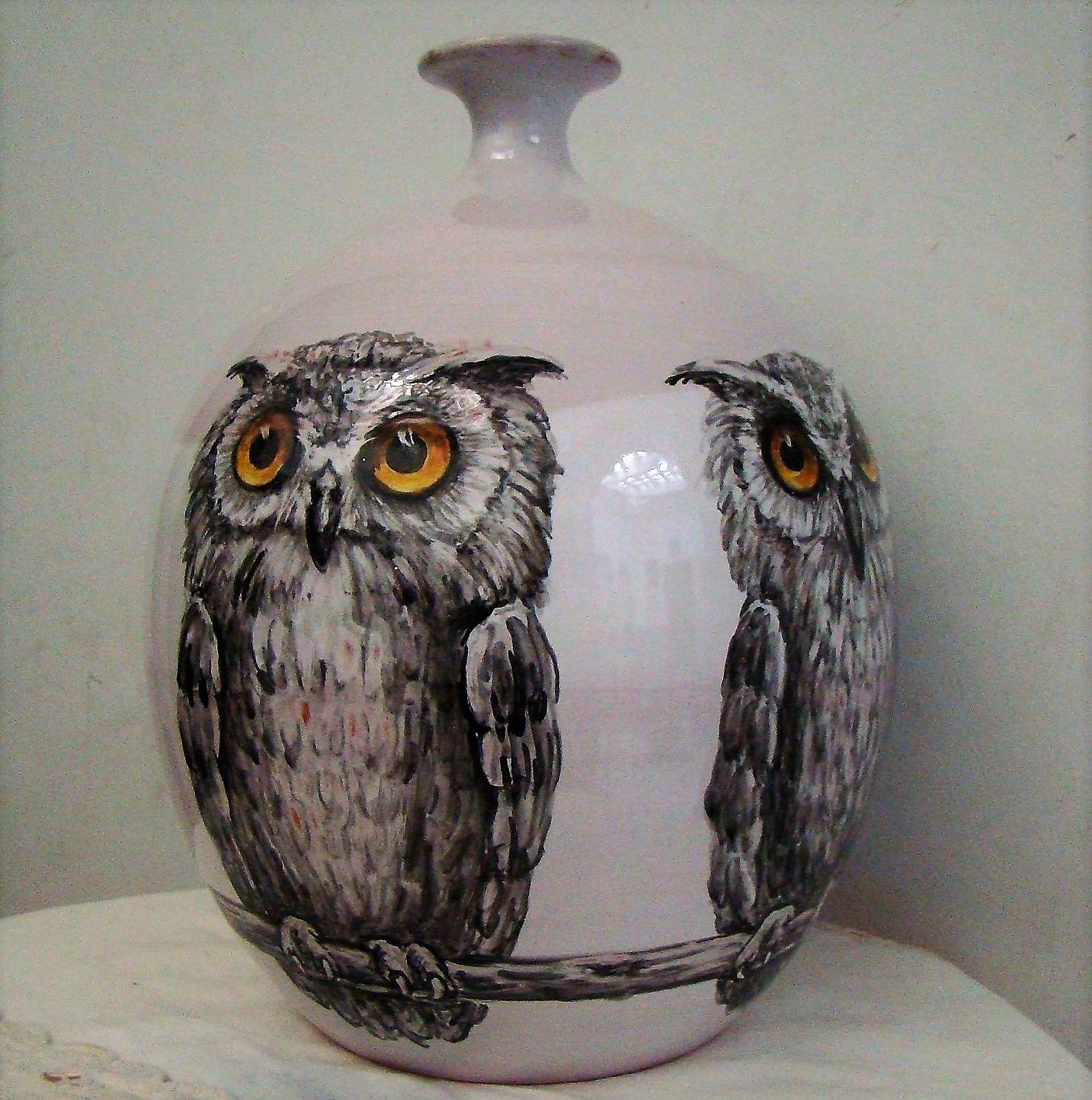 JARRÓN BOLA (BUHOS).  COLECCIÓN &quot;FAUNA&quot;