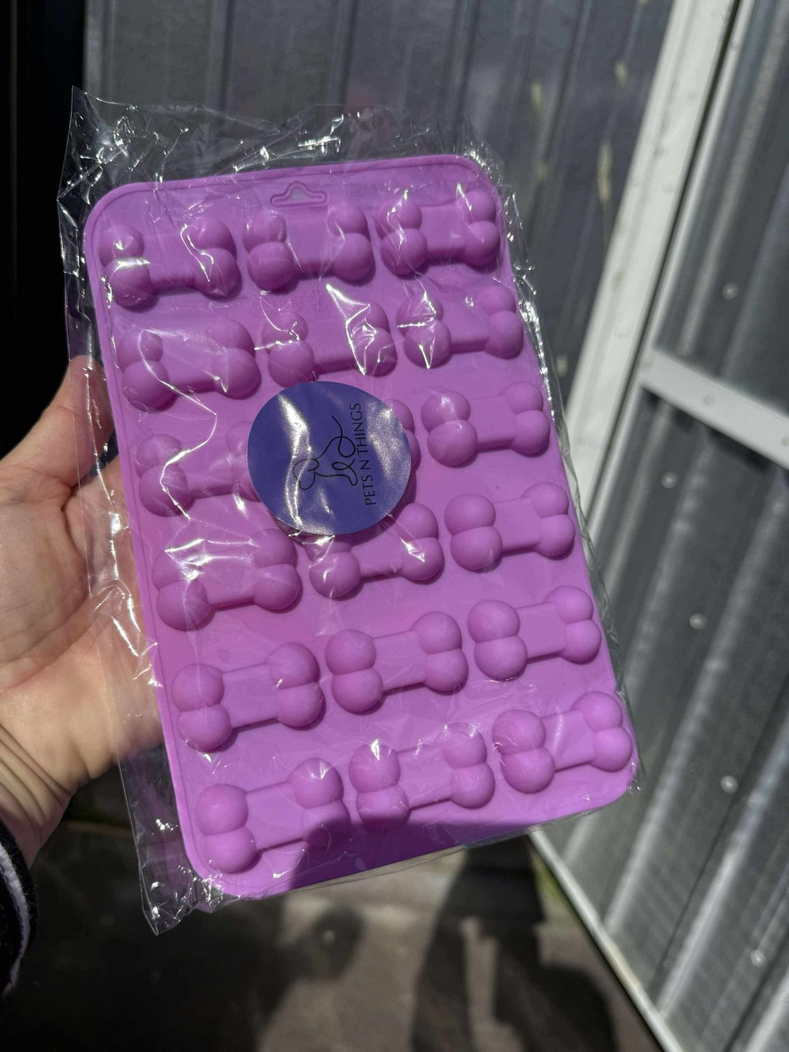 Bone Shaped Moulds - Freezer &amp; Oven Safe