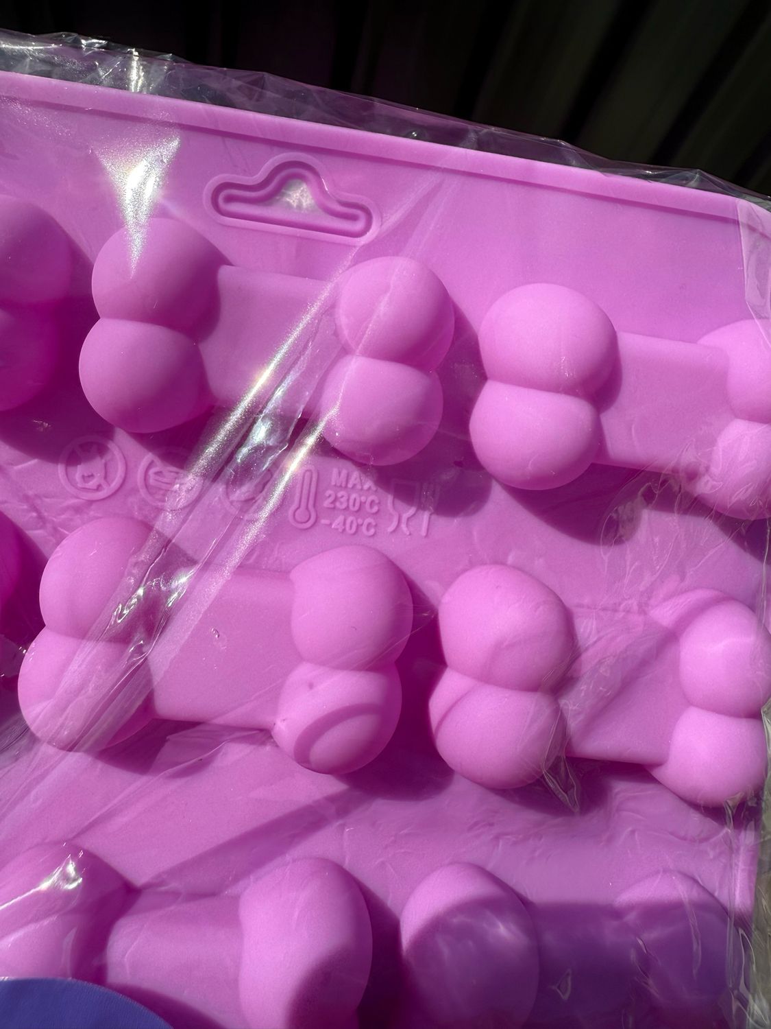 Bone Shaped Moulds - Freezer &amp; Oven Safe