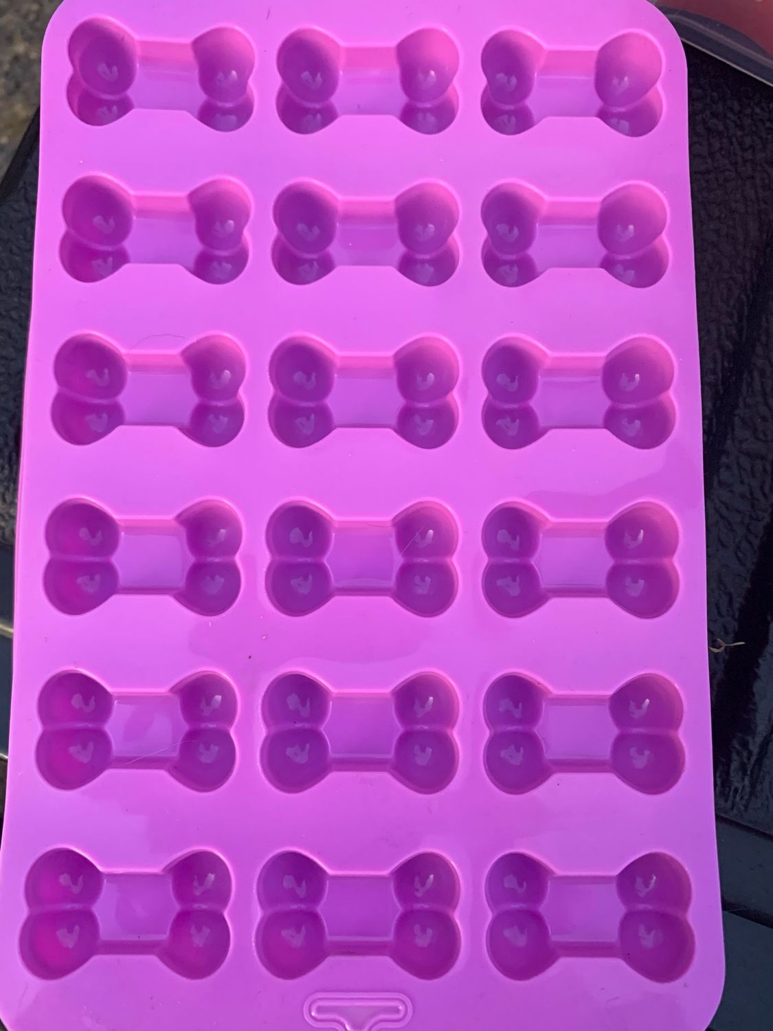 Bone Shaped Moulds - Freezer &amp; Oven Safe