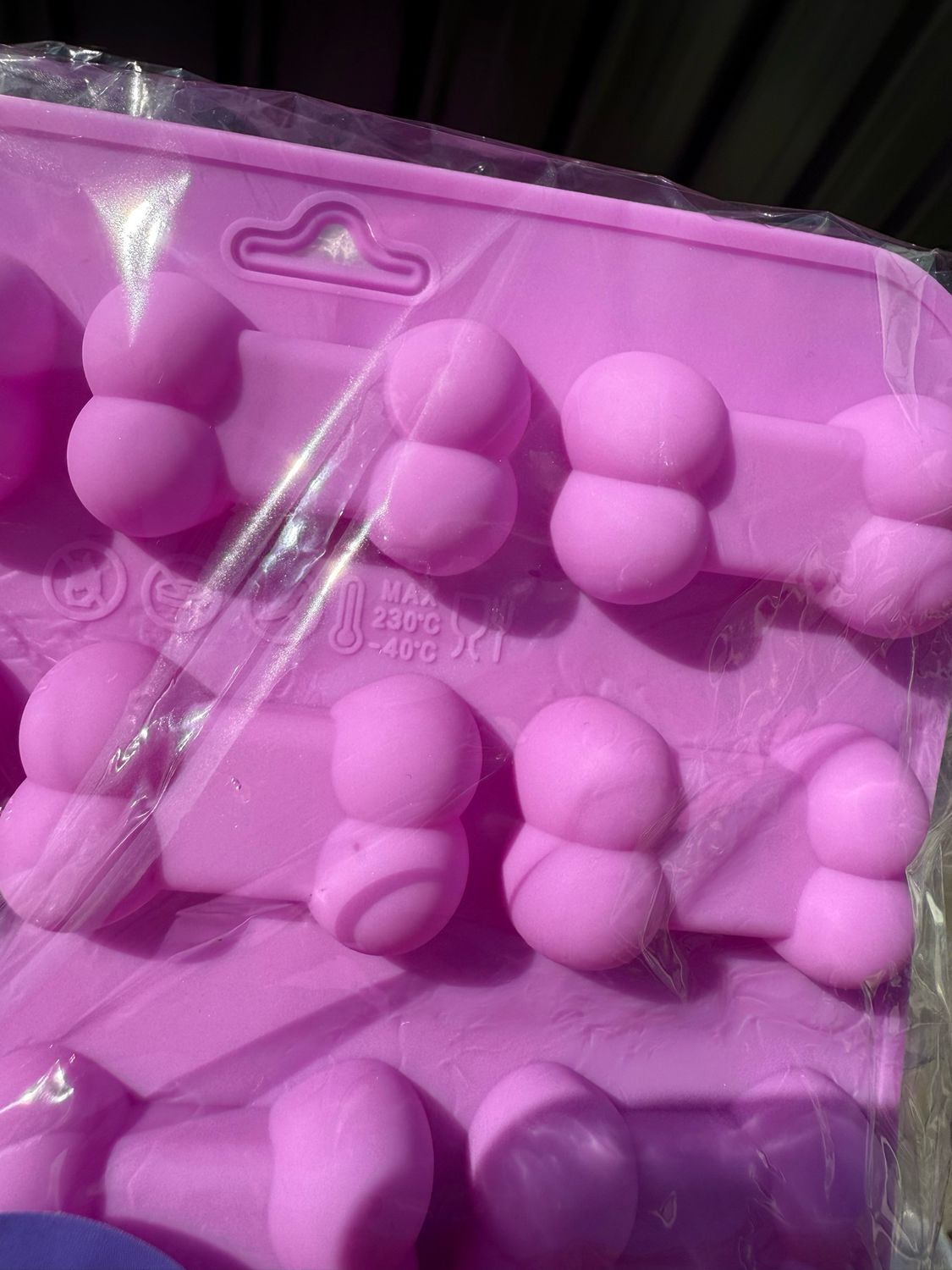 Bone Shaped Moulds - Freezer &amp; Oven Safe