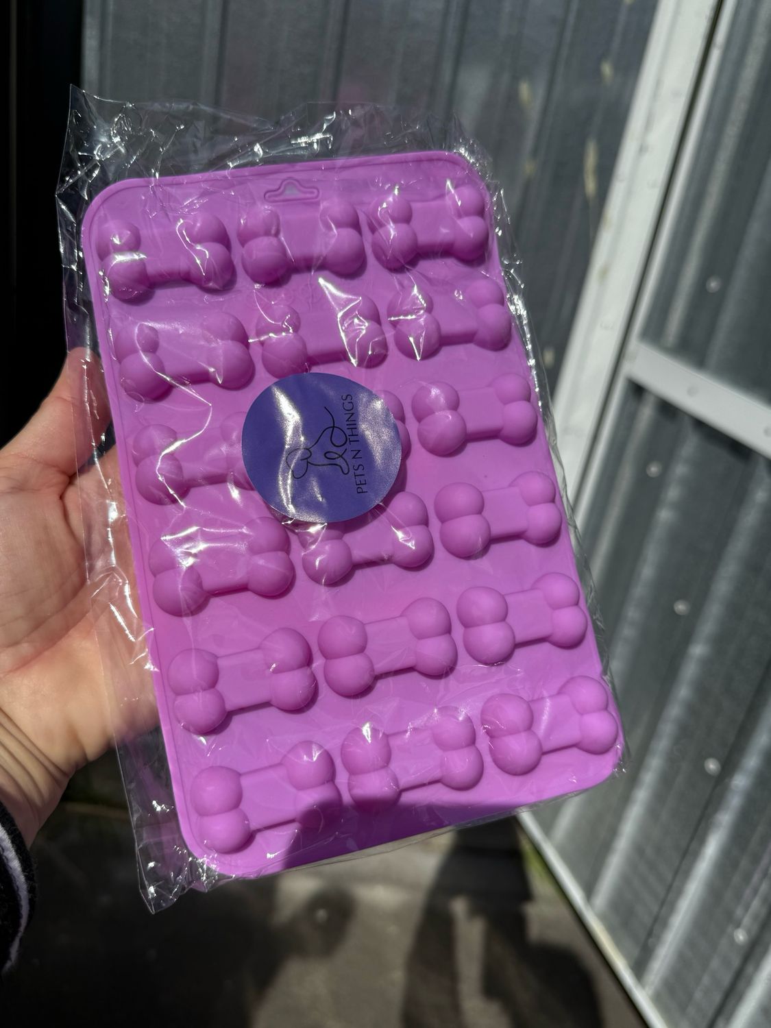 Bone Shaped Moulds - Freezer &amp; Oven Safe