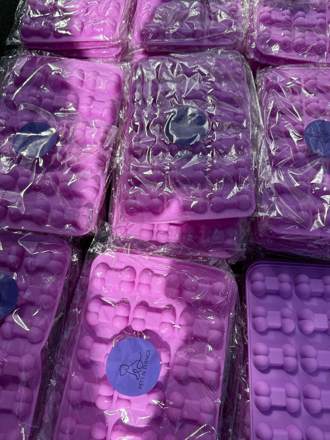 Bone Shaped Moulds - Freezer &amp; Oven Safe