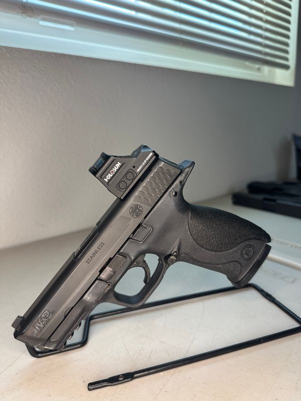 SMITH &amp; WESSON M&amp;P 2.0 40 S&amp;W 4 IN BARREL