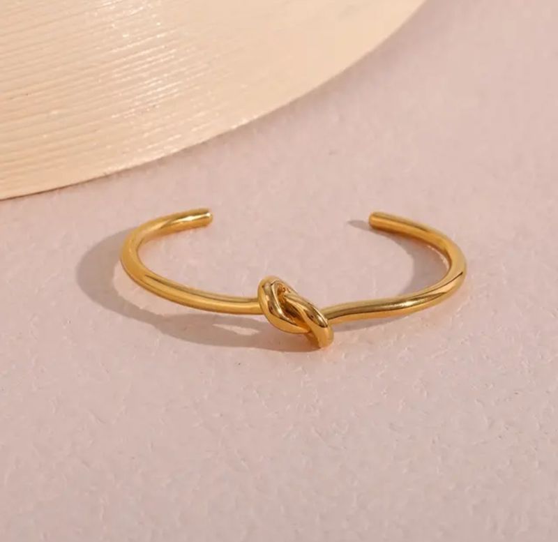 Waterproof Bow Bethany Bangle