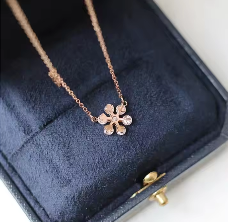 Waterproof Snowflake Gina Necklace